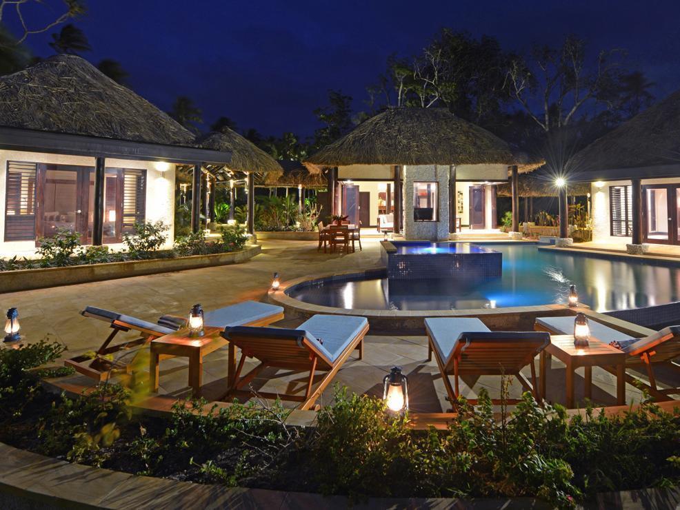 Wavi Island Hotel Naindi Buitenkant foto